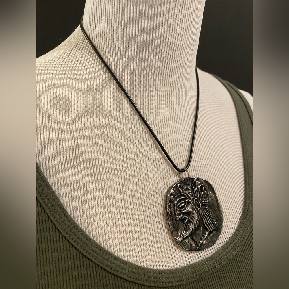 Dionysus Pendant Necklace - Picture 3 of 7